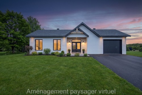 73 Rue Dumont  Lac-Brome, QC J0E 1R0