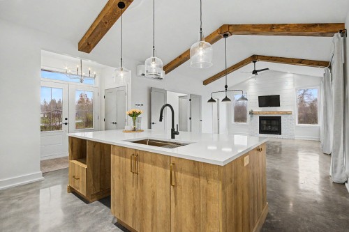Cuisine - 73 Rue Dumont, Lac-Brome, QC - Indoor Photo Showing Kitchen With Double Sink With Upgraded Kitchen