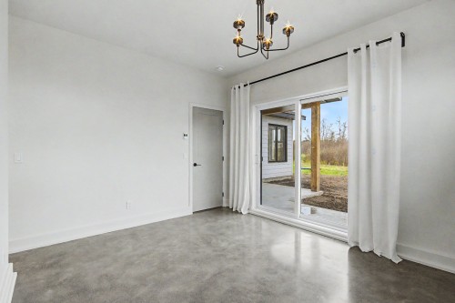 Chambre à coucher principale - 73 Rue Dumont, Lac-Brome, QC - Indoor Photo Showing Other Room