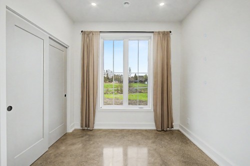Chambre à coucher - 73 Rue Dumont, Lac-Brome, QC - Indoor Photo Showing Other Room
