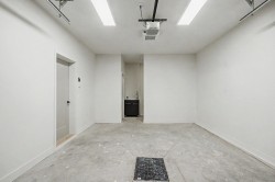 Garage - 