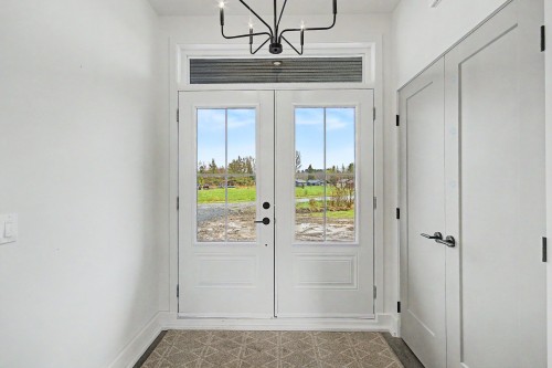 Hall d'entrée/Vestibule - 73 Rue Dumont, Lac-Brome, QC - Indoor Photo Showing Other Room