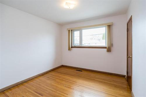 43 Richardson Ave, Winnipeg, MB 