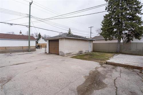 43 Richardson Ave, Winnipeg, MB 