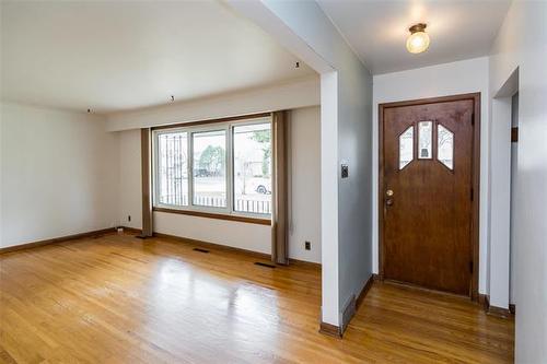 43 Richardson Ave, Winnipeg, MB 
