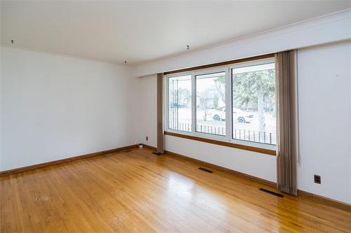 43 Richardson Ave, Winnipeg, MB 