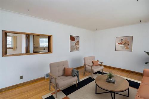 43 Richardson Ave, Winnipeg, MB 