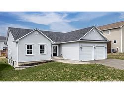 109 Mitchell Wayne DR  Fredericton, NB E3G 5M6