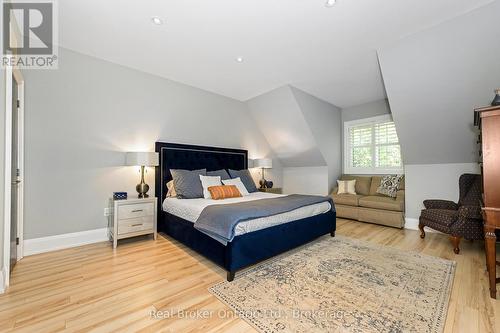 4507 Lakeshore Road, Burlington (Shoreacres), ON - Indoor Photo Showing Bedroom