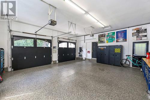 4507 Lakeshore Road, Burlington (Shoreacres), ON - Indoor Photo Showing Garage