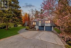 459 LEE Avenue  Waterloo, ON N2K 1Y1