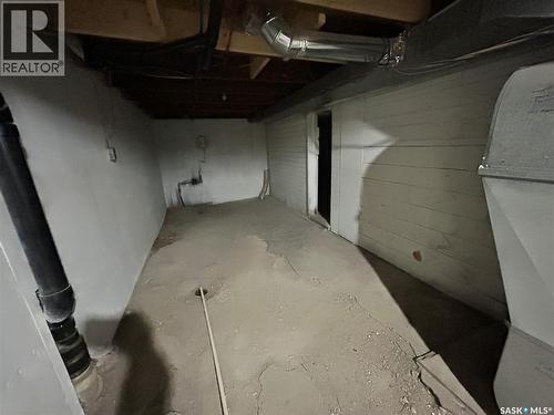 416 J Avenue N, Saskatoon, SK - Indoor