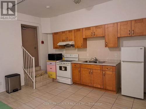302 - 366 COLLEGE STREET , Toronto, Ontario M5T 1S6 2