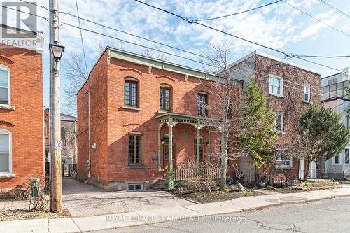58 St Andrew Street, Ottawa, ON - Outdoor