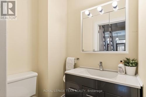 58 - 58 St Andrew Street, Ottawa, ON - Indoor Photo Showing Bathroom