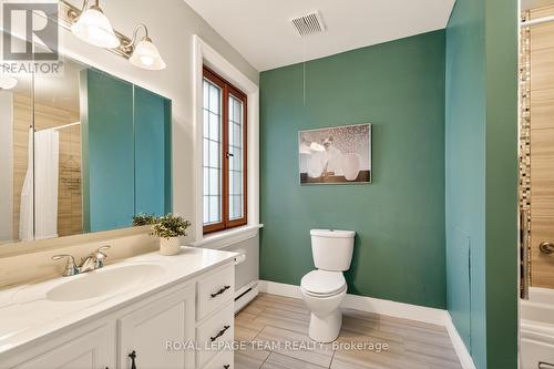 58 - 58 St Andrew Street, Ottawa, ON - Indoor Photo Showing Bathroom