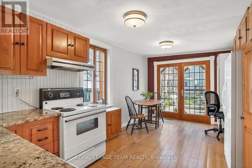 60 - 58 St Andrew Street, Ottawa, ON - Indoor Photo Showing Kitchen