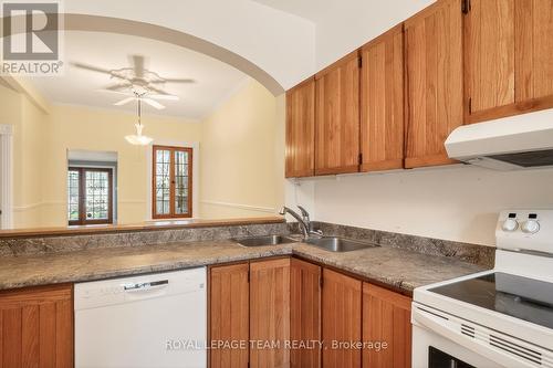 58 - 58 St Andrew Street, Ottawa, ON - Indoor Photo Showing Kitchen With Double Sink