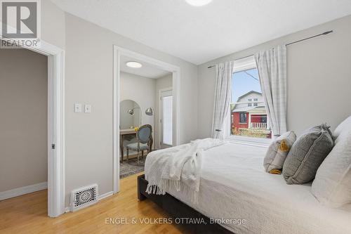 107 Rochester Street, Ottawa, ON - Indoor Photo Showing Bedroom