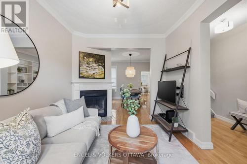 107 Rochester Street, Ottawa, ON - Indoor Photo Showing Living Room With Fireplace