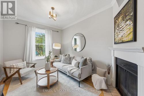 107 Rochester Street, Ottawa, ON - Indoor Photo Showing Living Room With Fireplace