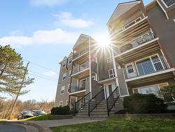 204 51 River Lane  Bedford, NS B4A 3Y8