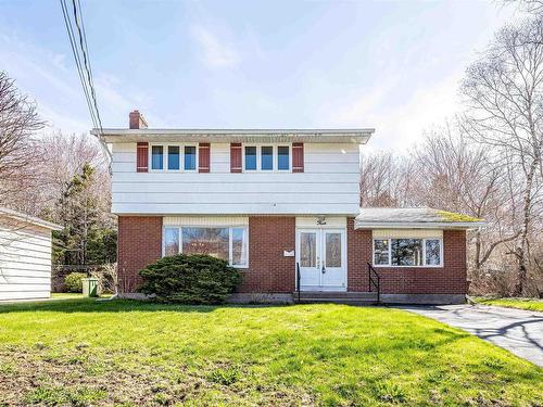 4 Dunrobin Drive, Dartmouth, NS 