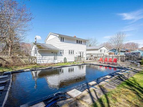 4 Dunrobin Drive, Dartmouth, NS 
