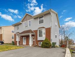 15 Collins Grove  Dartmouth, NS B2W 4G3