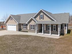 118 Park Drive  Brooklyn, NS B5A 5H7