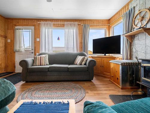 10 Sunrise Lane, Amherst Shore, NS 