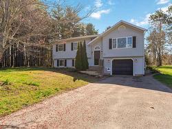 72 Adam Drive South Farmington, NS B0P 1W0