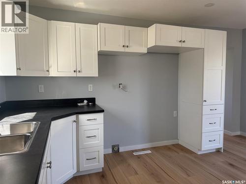 414 3Rd Avenue, Dodsland, SK - Indoor Photo Showing Other Room