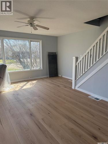 414 3Rd Avenue, Dodsland, SK - Indoor