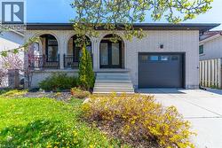 12 SUMMERLEA Drive  Hamilton, ON L8T 4V5