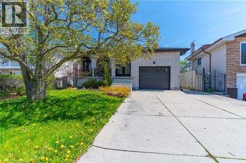 12 Summerlea Drive, Hamilton, ON - Outdoor With Facade