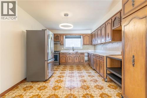 12 Summerlea Drive, Hamilton, ON - Indoor Photo Showing Kitchen