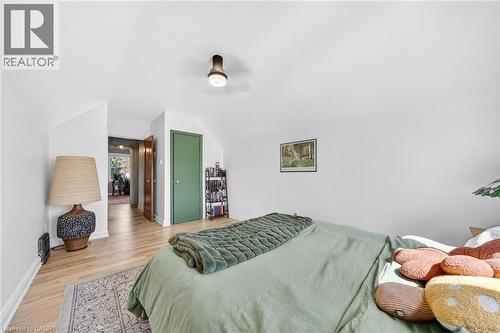 188 Wexford Avenue S, Hamilton, ON - Indoor Photo Showing Bedroom