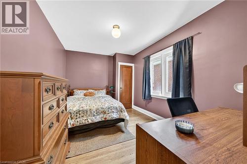 188 Wexford Avenue S, Hamilton, ON - Indoor Photo Showing Bedroom