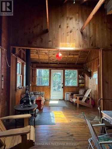 Apl1136E - 19 Cache Lake, South Algonquin, ON - Indoor Photo Showing Other Room