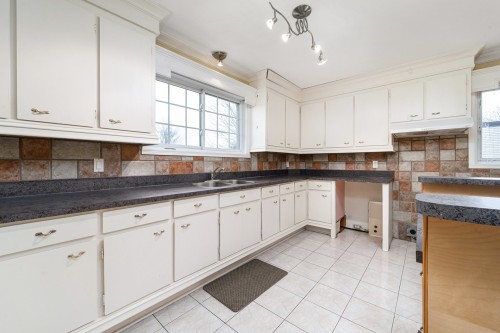 Cuisine - 1592 Rue Labelle, Longueuil (Le Vieux-Longueuil), QC - Indoor Photo Showing Kitchen With Double Sink