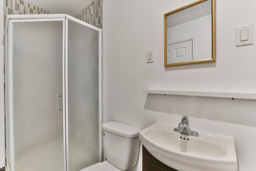 Salle de bains - 54 Rue Martin, Saint-Philippe, QC - Indoor Photo Showing Bathroom