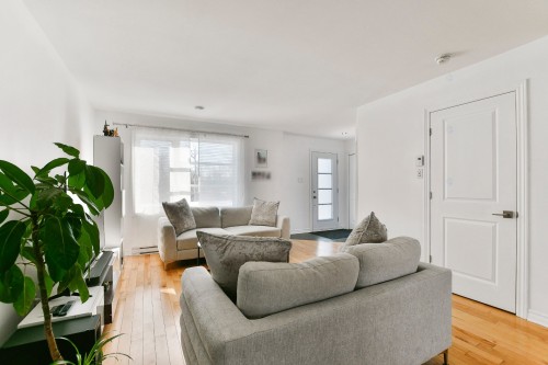Salon - 54 Rue Martin, Saint-Philippe, QC - Indoor Photo Showing Living Room
