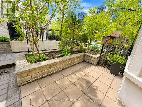 301 - 11 Everson Drive, Toronto, ON - Outdoor