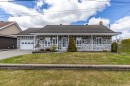 Façade - 11 4E Avenue, Pont-Rouge, QC  - Outdoor With Deck Patio Veranda 