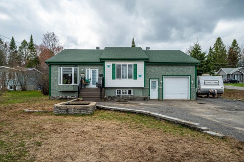 Front of Structure - 133 Rue Marguerite, Sainte-Agathe-Des-Monts, QC - Outdoor
