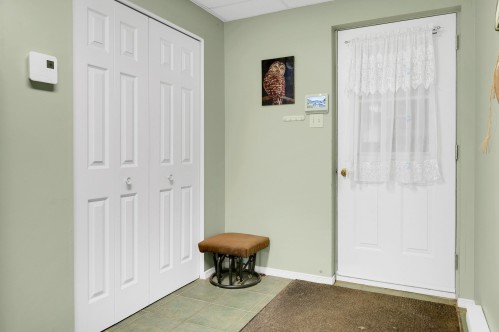 Mud Room - 133 Rue Marguerite, Sainte-Agathe-Des-Monts, QC - Indoor Photo Showing Bedroom