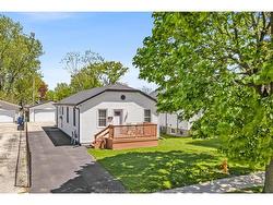 1588 BUCKINGHAM Windsor, ON N8T 2A4