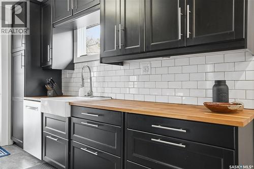 2155 Queen Street, Regina, SK - Indoor Photo Showing Kitchen