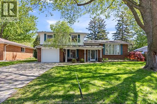 5890 CABOT AVENUE  Lasalle, ON N9H 1M2